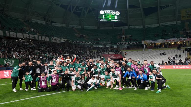 Fenerbahçe Ziraat Türkiye Kupası'na, Konyaspor'a 1-0 yenilerek çeyrek finalde veda etti. 