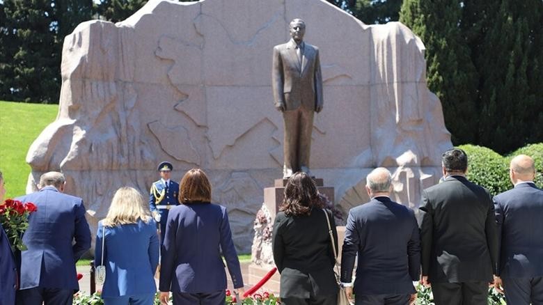 Haydar Aliyev, Doğumunun 103. Yılında Anıldı 