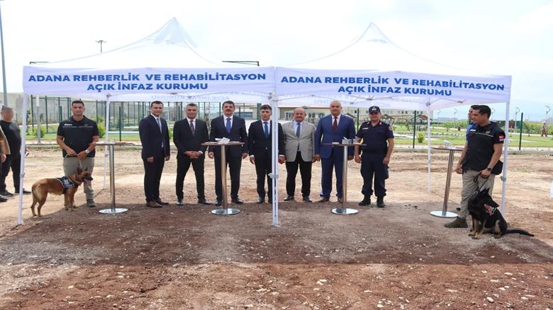 Adana'da hükümlüler 5 bin zeytin fidanını toprakla buluşturdu