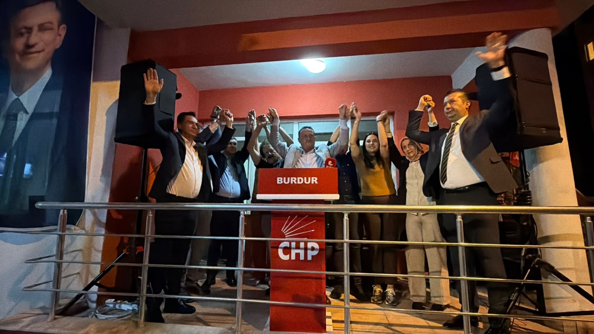 Görevden alınan CHP Burdur İl Başkanı Barış Ayten: “Bir Barış değil, bin Barış feda olsun. Bu mücadeleden vazgeçmeyeceğiz”