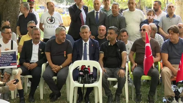 Özgür Özel’den Oturma Eylemindeki Şehit Aileleri ve Gazilere Destek