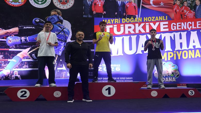  Adana'da düzenlenen Türkiye Gençler Muaythai Şampiyonası tamamlandı