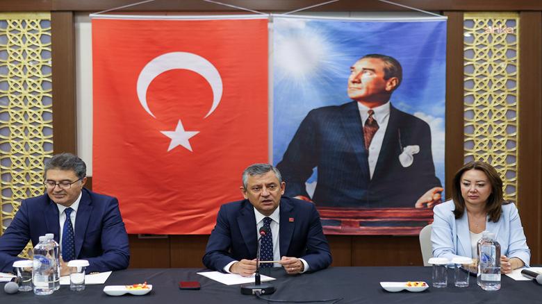 Özgür Özel il başkanlarıyla toplandı: Bugün Türkiye’de bir ‘yeni’ kuruluyor 