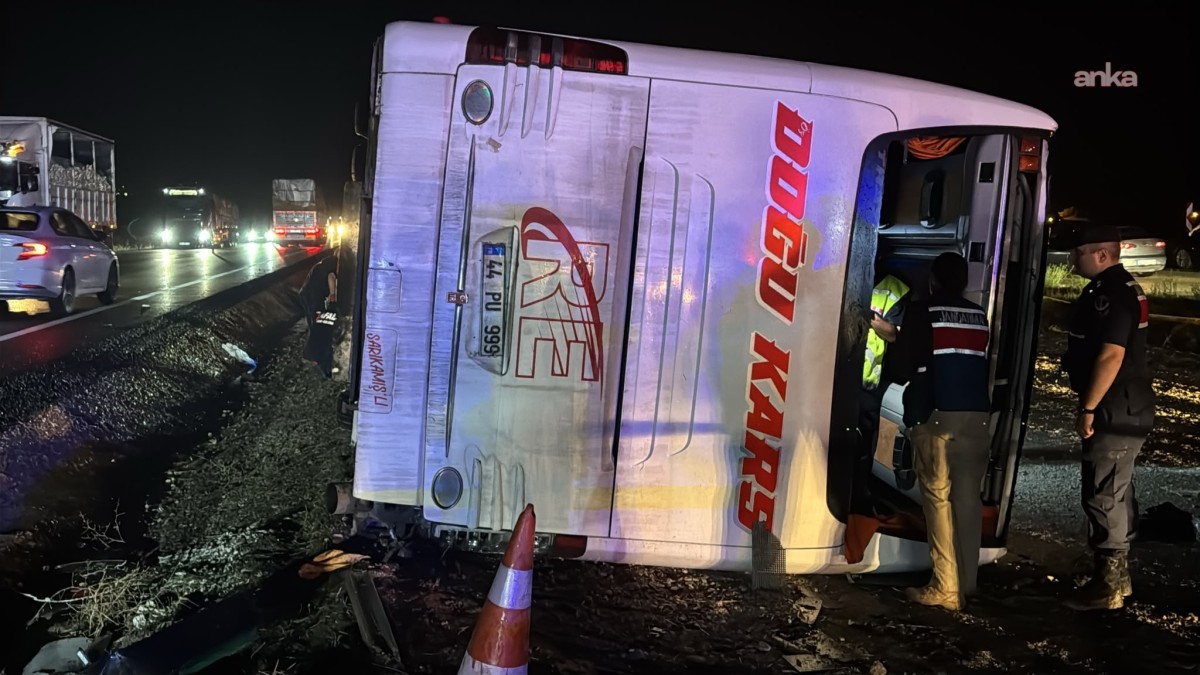 Kırıkkale’de yolcu otobüsü devrildi: 40 kişi hastaneye kaldırıldı