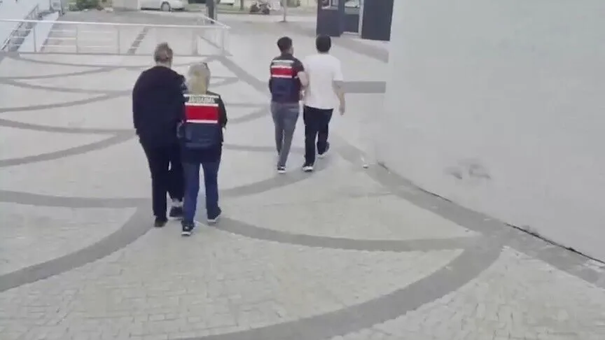 Bakan Gürlek, vize operasyonuyla 6 ilde 49 şüpheli hakkında işlem başlatıldığını bildirdi