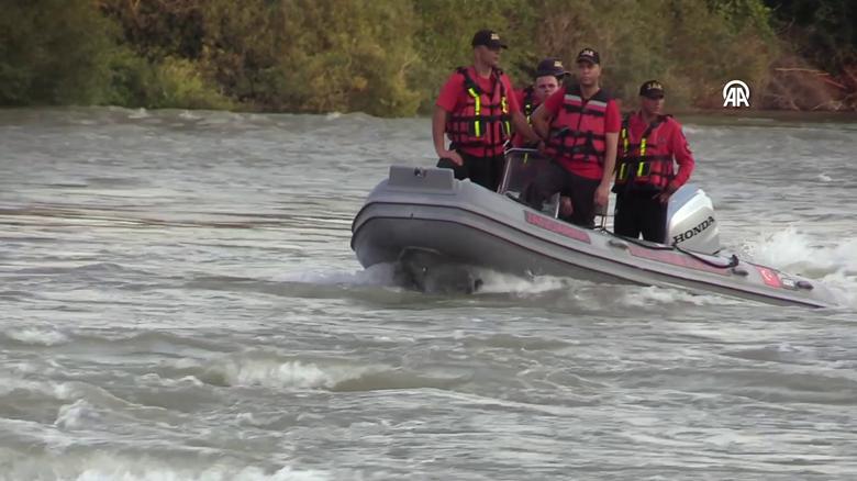 Adana'da Ceyhan Nehri'nde kaybolan 2 çocuğu arama çalışması sürüyor 