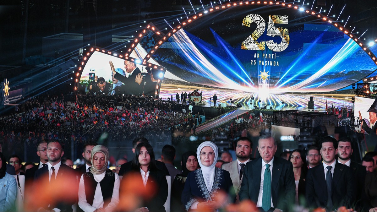 AK Parti'den 25. Yıla Özel Kutlama