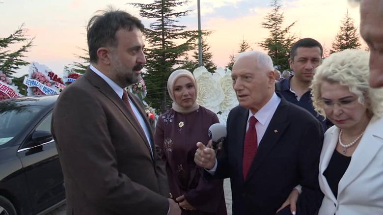 Kasap ve Yılmaz Ailelerinin Mutlu Gününde Prof. Haberal Çifti Yalnız Bırakmadı 