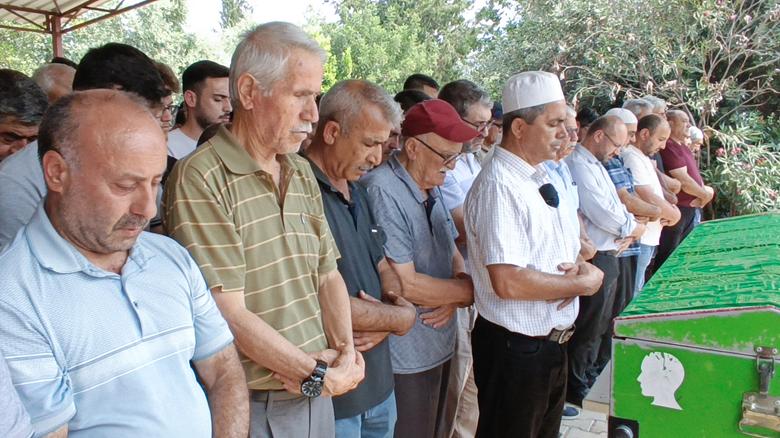 Adana'da denizde boğulan lise öğrencisinin cenazesi defnedildi