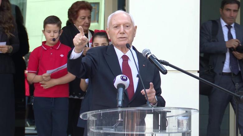 Prof. Haberal, Başkent Üni. Ayşeabla Okullarında Öğrencilerin İlk Gün Coşkusuna Ortak Oldu