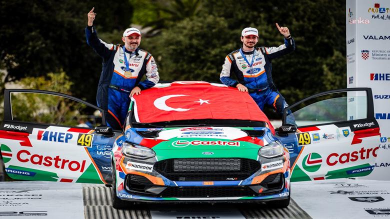 Türk otomobil sporları tarihinde ilk... Ali Türkkan, 2026 Dünya Gençler Ralli Şampiyonu oldu