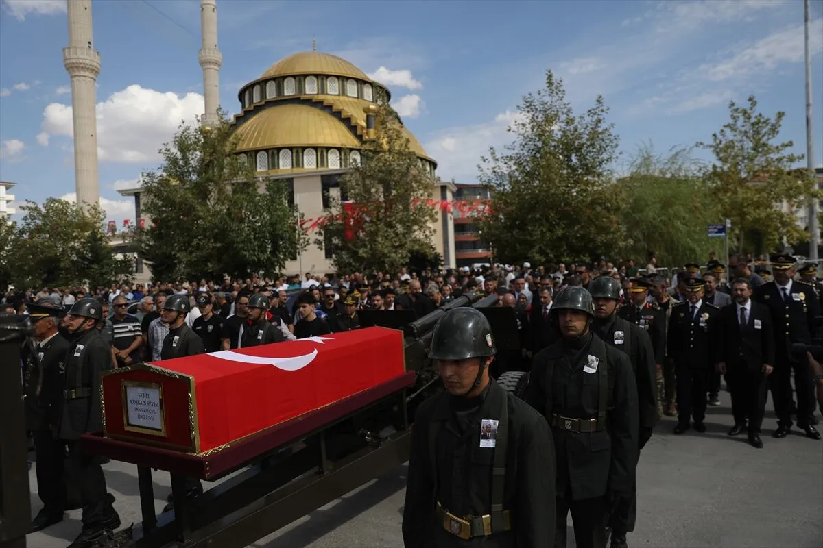 Şehit Uzman Çavuş Coşkun Sevim son yolculuğuna uğurlandı
