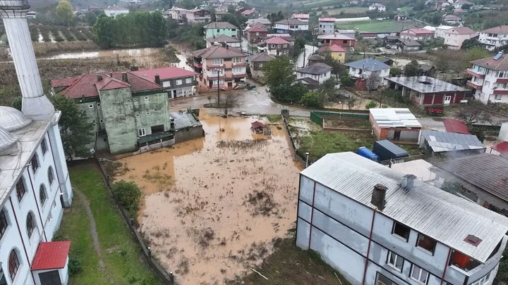 Sakarya'da sağanak etkisini sürdürüyor